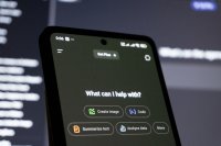 AI 요약 도구로 긴 글 빠르게 파악하기: 정보 홍수 시대의 필수 무기