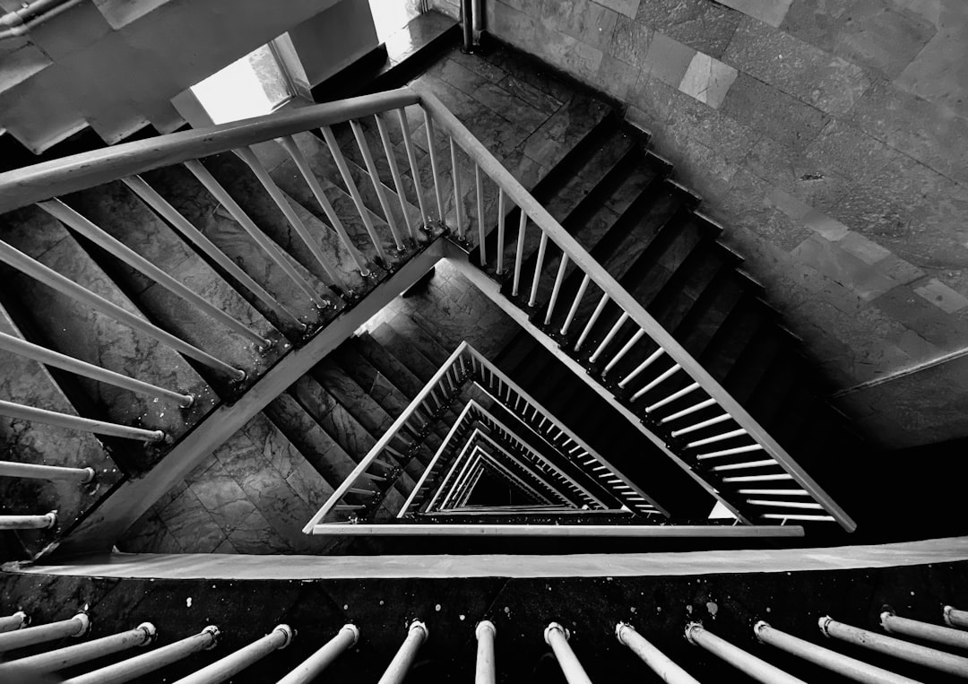 optical illusion staircase